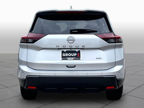 Used 2025 Nissan Rogue SV AWD/4WD image 5