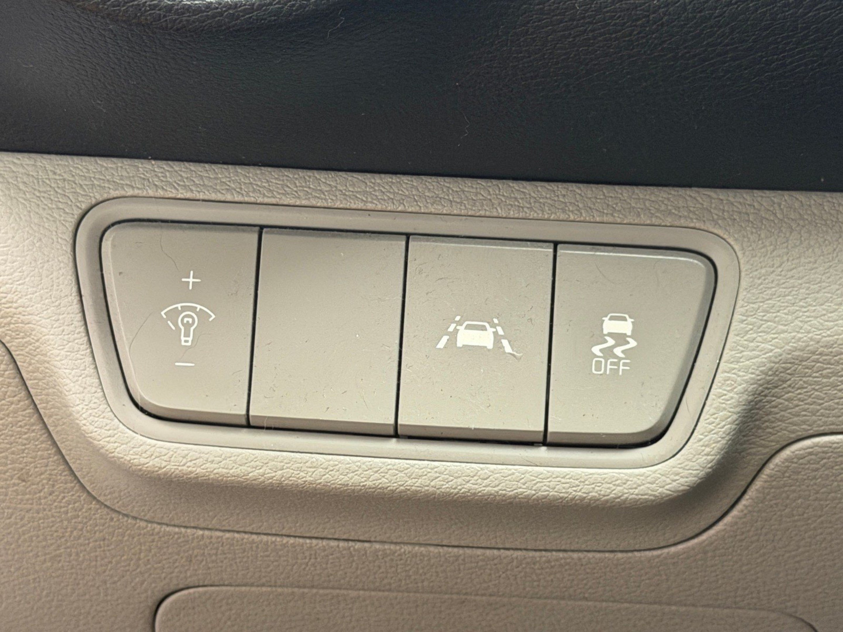 Used 2019 Kia Forte LXS FWD image 20