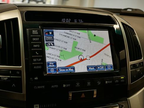 Used 2015 Toyota Land Cruiser image 28