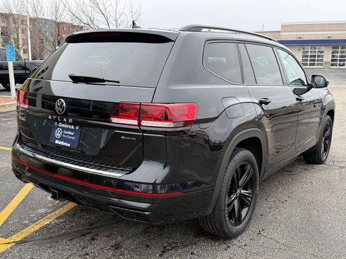 Certified 2023 Volkswagen Atlas SEL R-Line AWD/4WD image 3