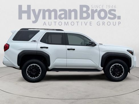 Used 2025 Toyota 4Runner TRD Off-Road AWD/4WD image 2