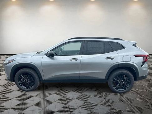 New 2026 Chevrolet Trax ACTIV w/ Driver Confidence Package FWD image 2