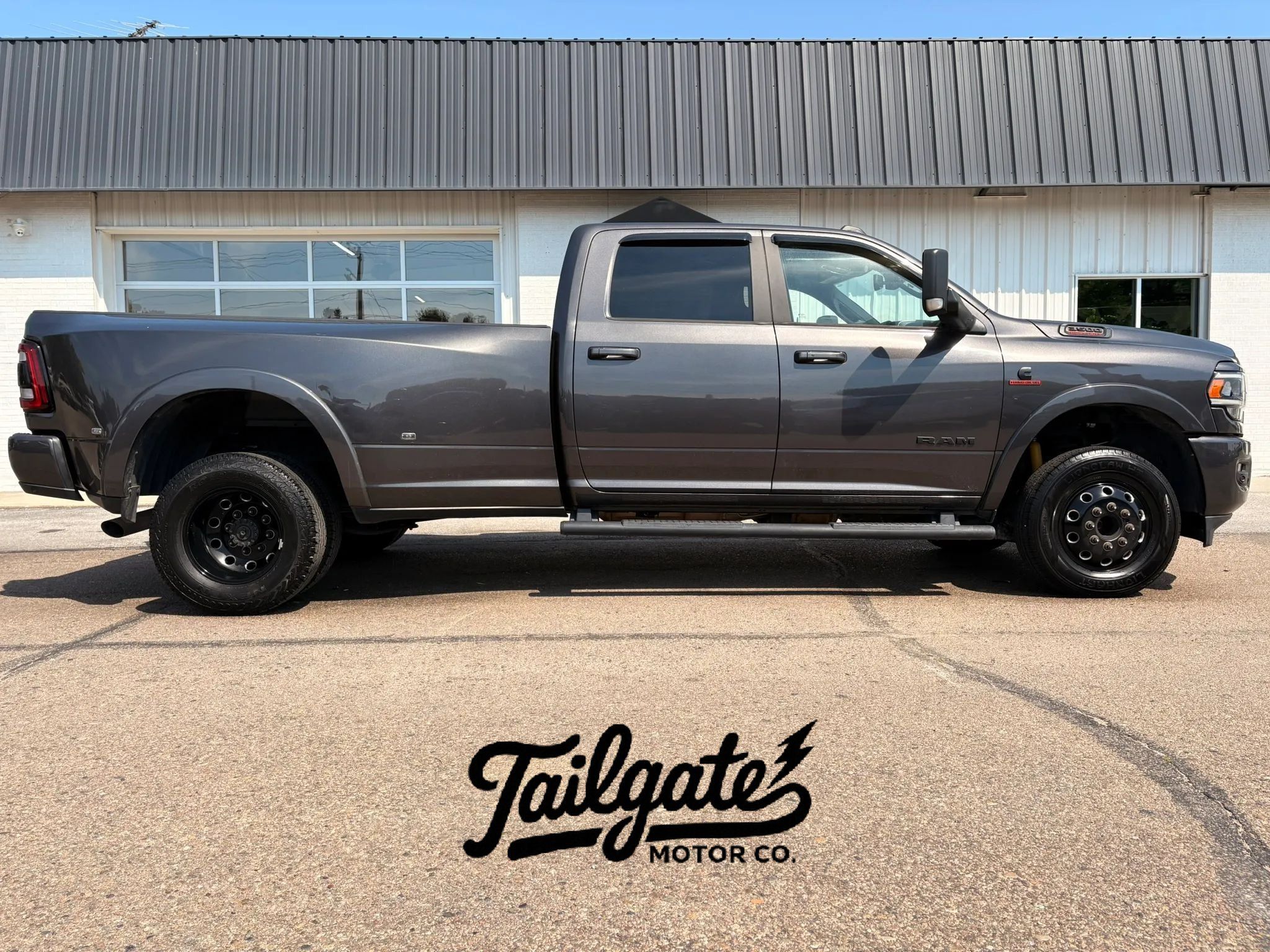 Used 2021 RAM 3500 Laramie w/ Night Edition AWD/4WD image 1