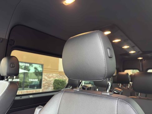 Used 2023 Mercedes-Benz Sprinter 2500 image 27