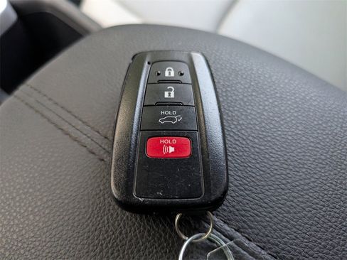 Used 2023 Toyota RAV4 XLE Premium image 28