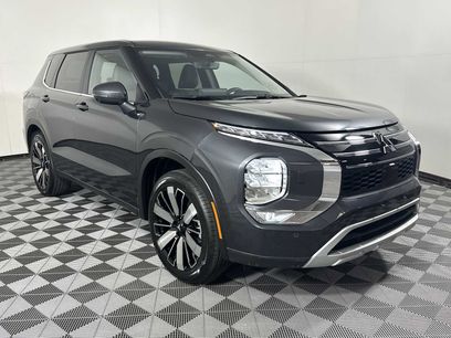 Used 2025 Mitsubishi Outlander SE