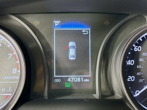 Used 2023 Toyota Camry SE FWD image 15