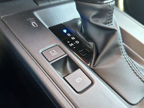 Used 2026 Toyota Corolla Cross L image 22