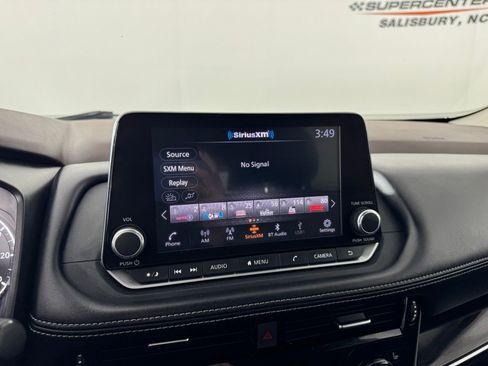 Used 2023 Nissan Rogue SL image 17