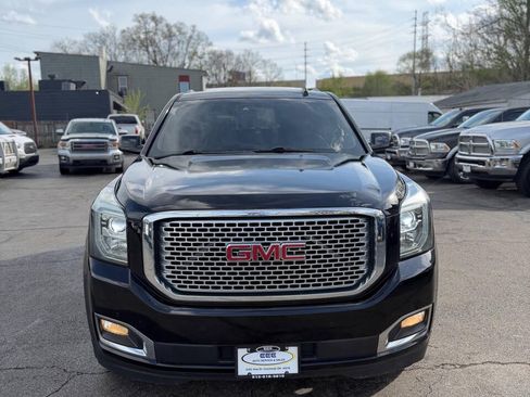 Used 2016 GMC Yukon Denali AWD/4WD image 3