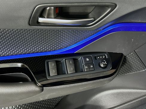 Used 2021 Toyota C-HR XLE FWD image 14