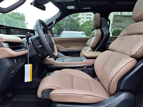 New 2026 Lincoln Navigator L Black Label AWD/4WD image 7
