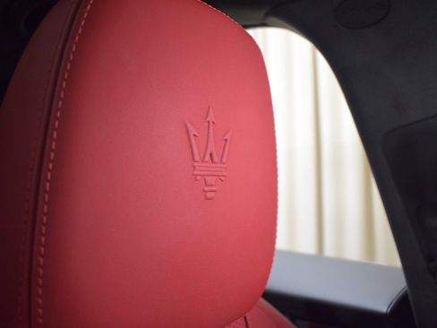 Used 2023 Maserati Grecale Modena AWD/4WD image 36
