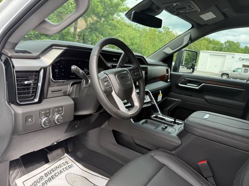 New 2026 GMC Sierra 2500 Denali AWD/4WD image 13