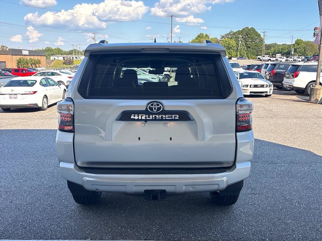 Used 2024 Toyota 4Runner TRD Off-Road Premium AWD/4WD image 25