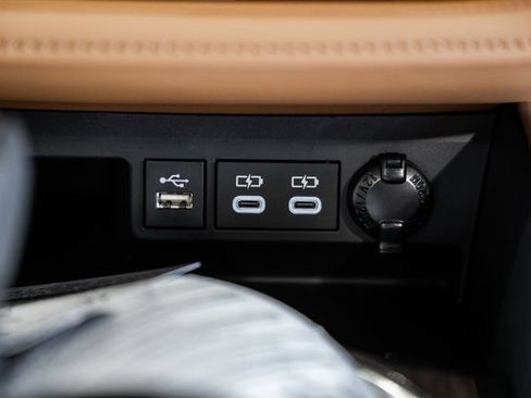 New 2026 Toyota Highlander Platinum image 25