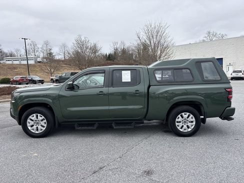 Used 2022 Nissan Frontier SV w/ Technology Package image 7