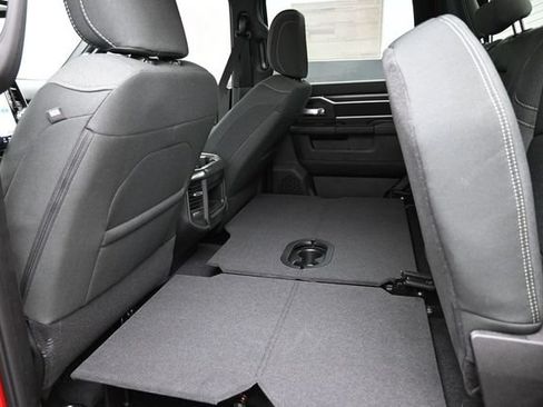 New 2026 RAM 2500 Big Horn AWD/4WD image 9