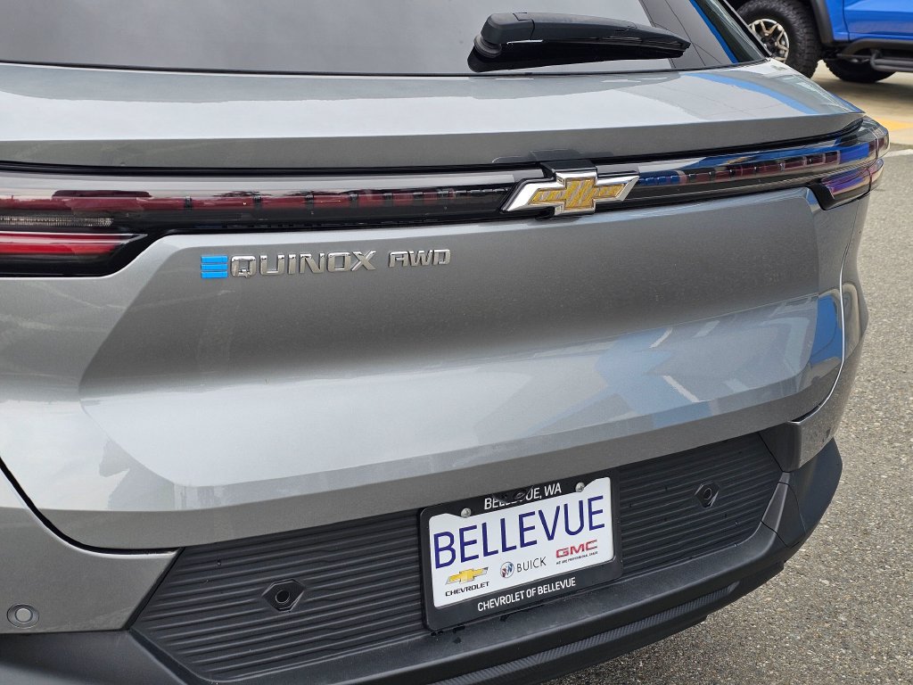 New 2026 Chevrolet Equinox EV LT AWD/4WD image 14