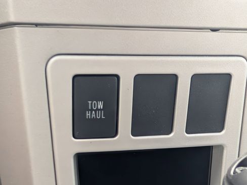 Used 2008 Toyota Tundra 4x4 CrewMax image 13