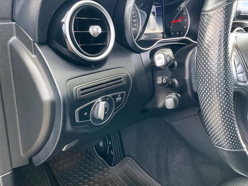 Used 2019 Mercedes-Benz GLC 300 GLC 300 image 26