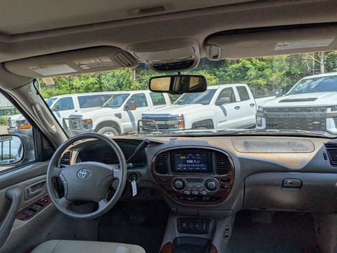 Used 2007 Toyota Sequoia Limited AWD/4WD image 18