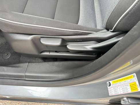 Used 2025 Chevrolet TrailBlazer LT image 24