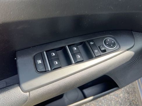 Used 2023 Kia Forte LXS image 23