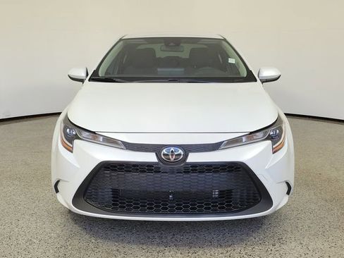 Used 2022 Toyota Corolla LE w/ LE Convenience Package FWD image 3