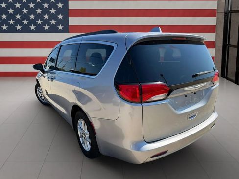Used 2020 Chrysler Voyager Lxi FWD image 5
