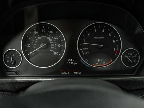 Used 2014 BMW 320i Sedan RWD image 18