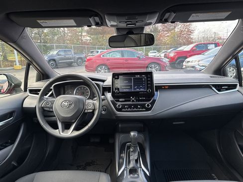 Used 2022 Toyota Corolla SE image 16