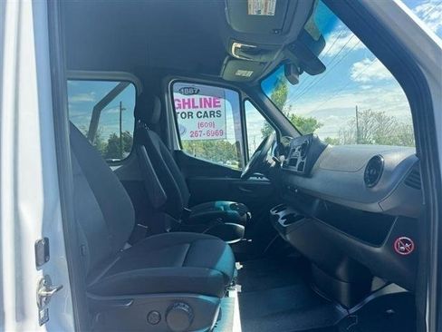 Used 2020 Mercedes-Benz Sprinter 2500 image 18