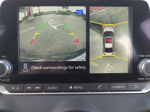 New 2025 Nissan Sentra SR w/ SR Premium Package image 31