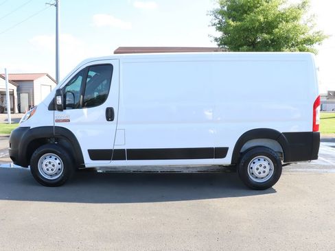 Used 2022 RAM ProMaster 2500 w/ Interior LED Lighting Group FWD image 2