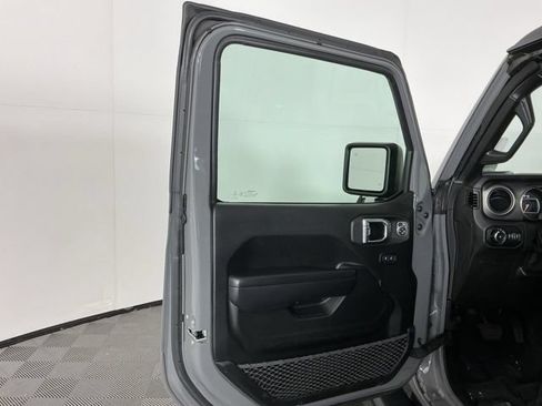 Used 2021 Jeep Wrangler Unlimited Sport AWD/4WD image 12