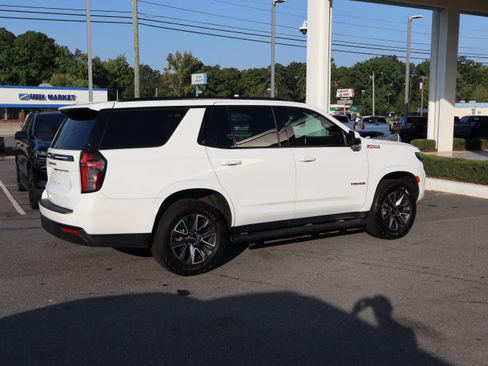 Used 2023 Chevrolet Tahoe Z71 w/ Luxury Package AWD/4WD image 10