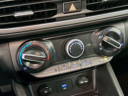 Used 2023 Hyundai Kona SE w/ Cargo Package image 23