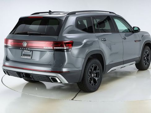 New 2026 Volkswagen Atlas Peak Edition AWD/4WD image 9