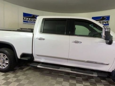 Certified 2024 Chevrolet Silverado 2500 High Country w/ High Country Premium Package AWD/4WD image 3