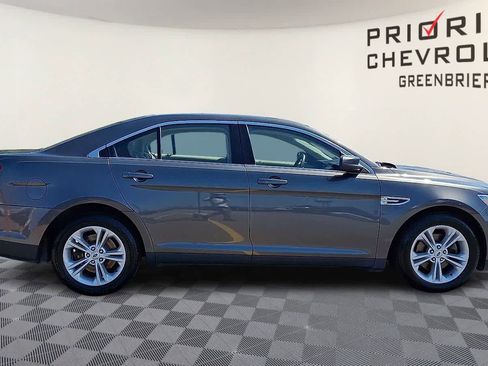 Used 2018 Ford Taurus SE FWD image 9