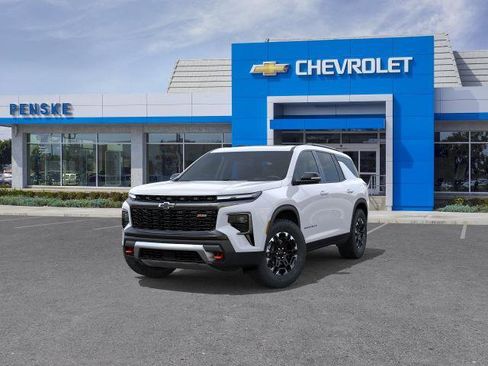 New 2027 Chevrolet Traverse Z71 w/ LPO, Floor Liner Package AWD/4WD image 8