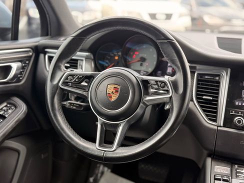 Used 2018 Porsche Macan GTS image 36
