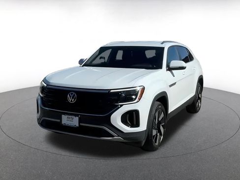 Used 2025 Volkswagen Atlas Cross Sport SE image 8