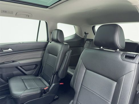 Used 2023 Volkswagen Atlas SE w/ Panoramic Sunroof Package image 37