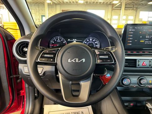 Certified 2024 Kia Forte LXS w/ LXS Technology Package image 15