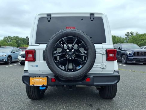Certified 2022 Jeep Wrangler Unlimited Sahara w/ Cold Weather Group AWD/4WD image 20