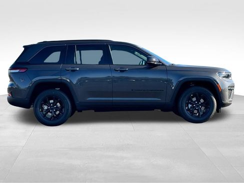 New 2026 Jeep Grand Cherokee Altitude AWD/4WD image 8