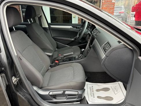 Used 2016 Volkswagen Passat 1.8T S image 11