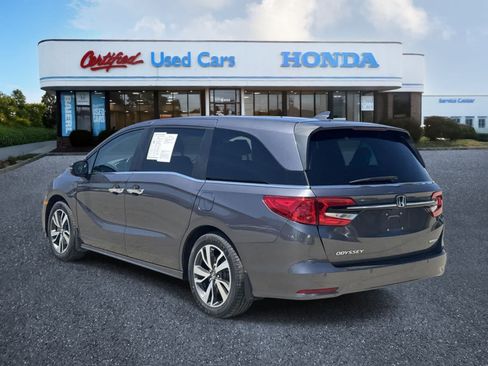Used 2024 Honda Odyssey Touring image 3
